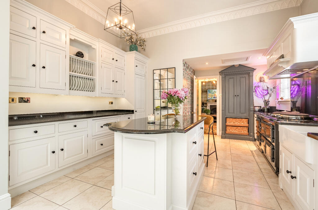 Additional property image - Hollies Drive, Mucklow Hill, Halesowen