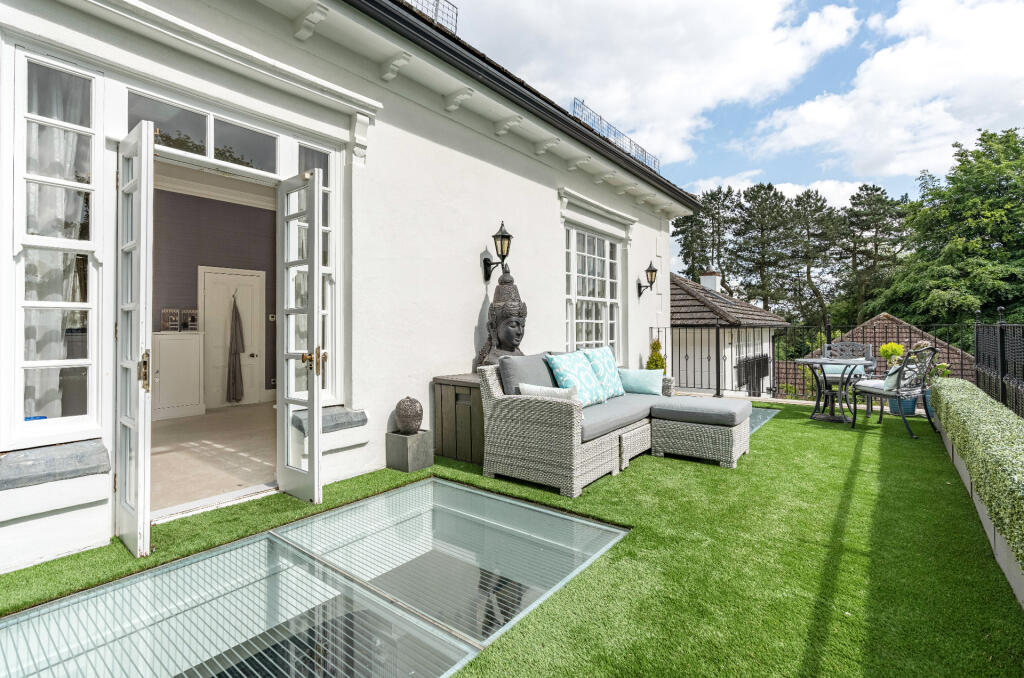 Additional property image - Hollies Drive, Mucklow Hill, Halesowen