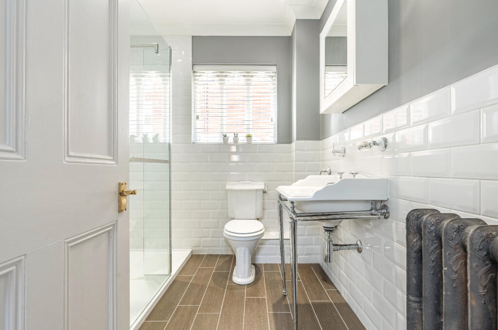 Additional property image - Hollies Drive, Mucklow Hill, Halesowen
