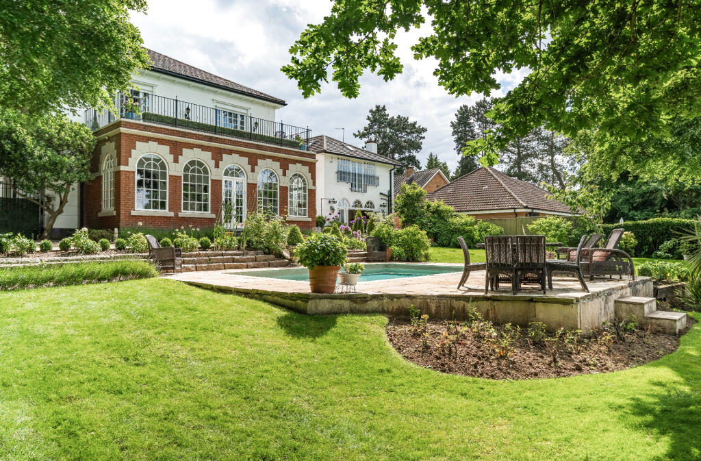 Additional property image - Hollies Drive, Mucklow Hill, Halesowen