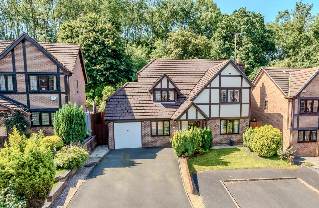 Main image of property: Claverdon Close, Redditch