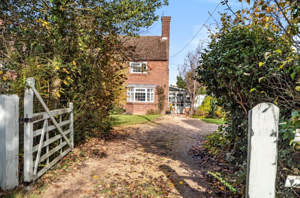 3 bedroom semidetached house for sale in Pipe Elm Cottage, Hereford