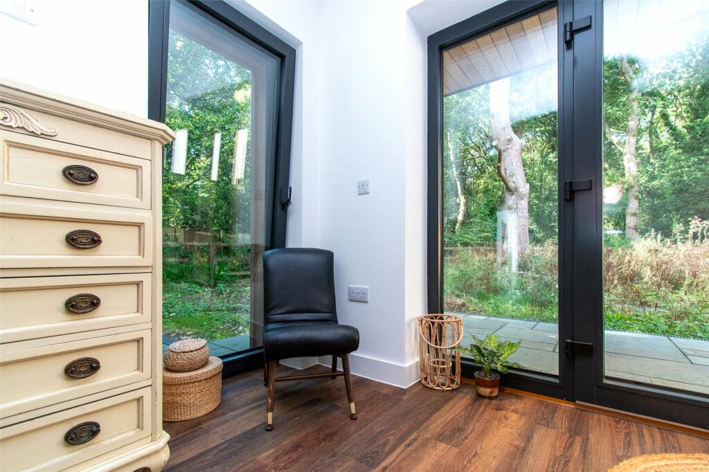 Additional property image - Park Street Lane, Park Street, St. Albans, Hertfordshire, AL2