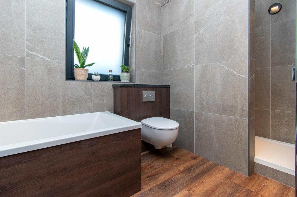 Additional property image - Park Street Lane, Park Street, St. Albans, Hertfordshire, AL2