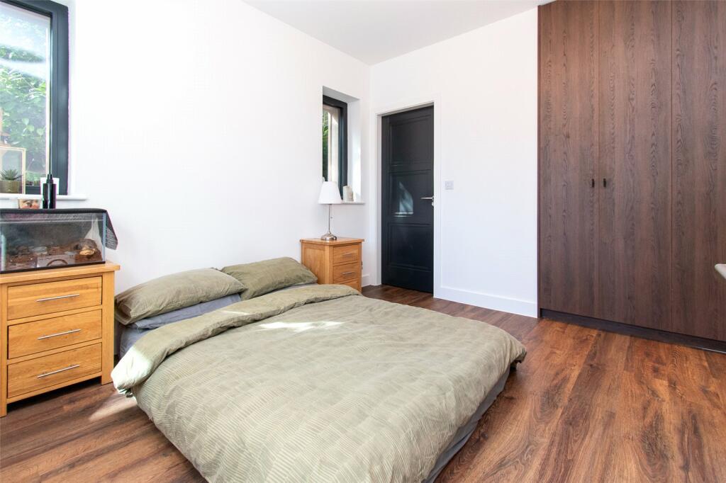 Additional property image - Park Street Lane, Park Street, St. Albans, Hertfordshire, AL2