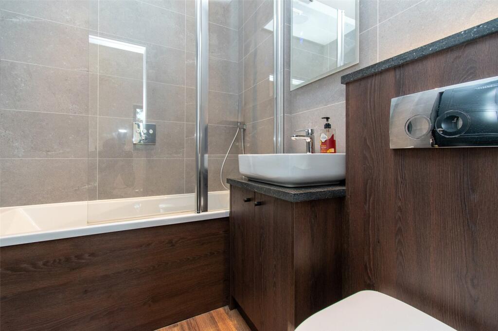 Additional property image - Park Street Lane, Park Street, St. Albans, Hertfordshire, AL2