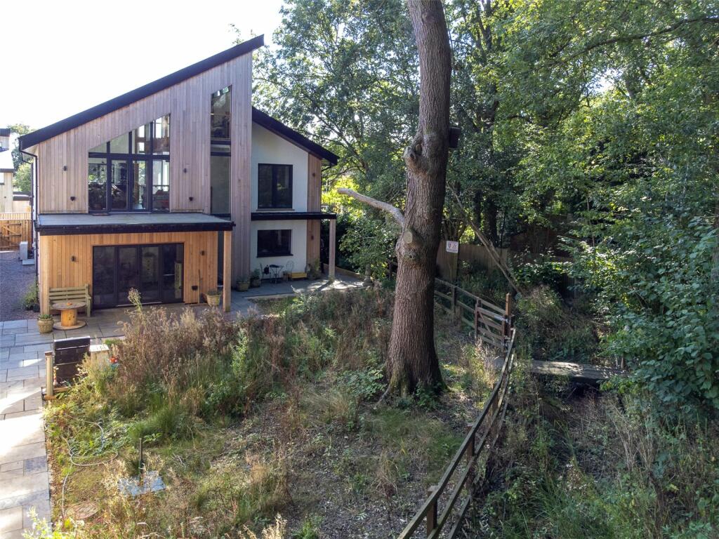 Additional property image - Park Street Lane, Park Street, St. Albans, Hertfordshire, AL2