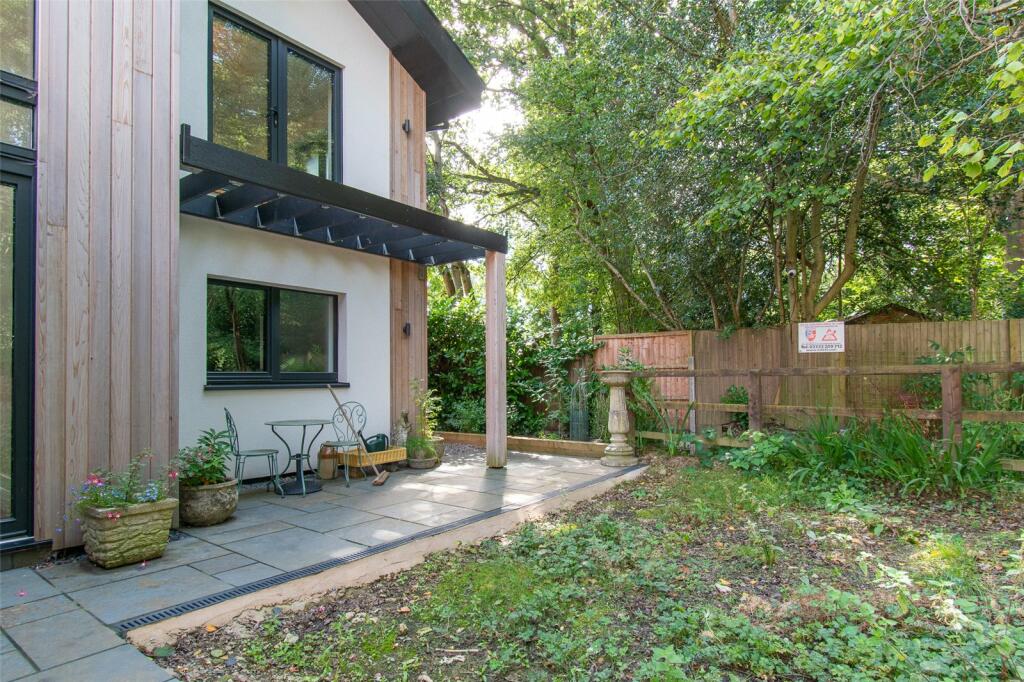 Additional property image - Park Street Lane, Park Street, St. Albans, Hertfordshire, AL2