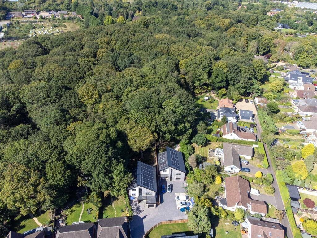Additional property image - Park Street Lane, Park Street, St. Albans, Hertfordshire, AL2