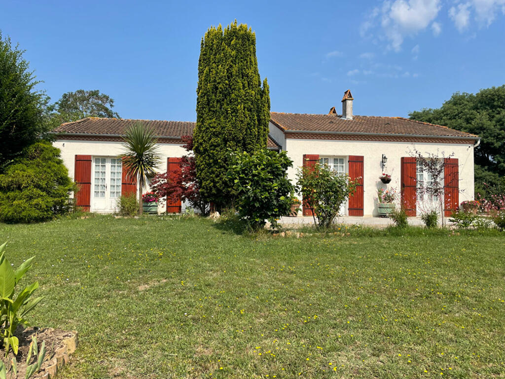 3 bedroom house for sale in Aquitaine, LotetGaronne, Duras, France