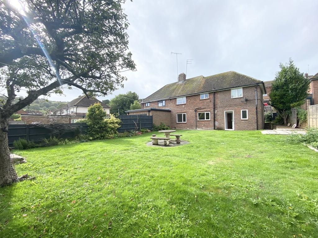 5 bedroom semidetached house for rent in Hornby Road, Brighton, BN2