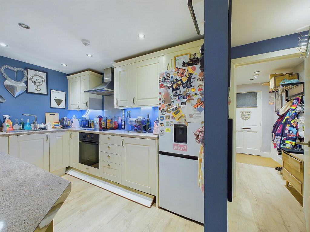 Additional property image - Bedford Square, Brighton, BN1 2PN