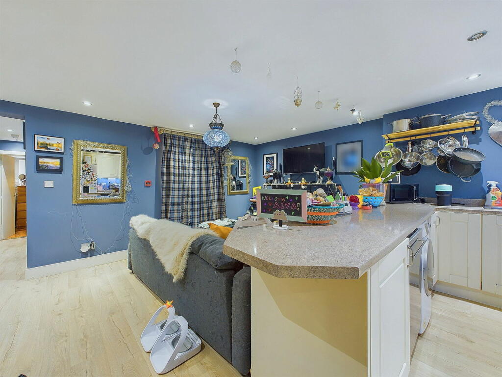 Additional property image - Bedford Square, Brighton, BN1 2PN