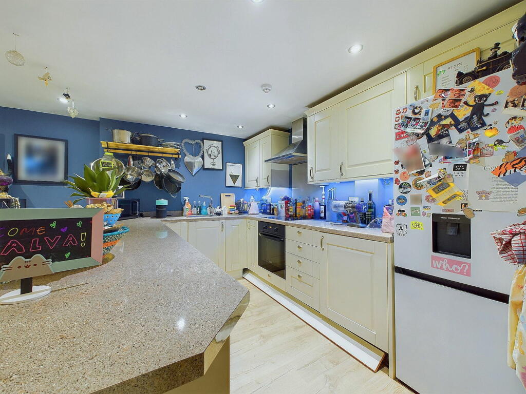 Additional property image - Bedford Square, Brighton, BN1 2PN