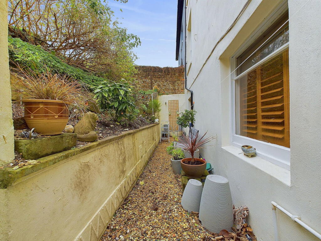 Additional property image - Richmond Road, Brighton, BN2 3RL