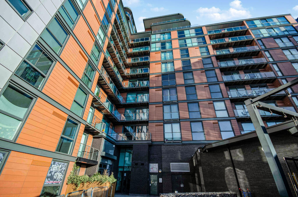 Main image of property: Gateway Plaza, Fitzwilliam Street, Barnsley, S70