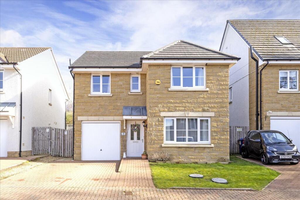 4 bedroom detached house for sale in 15 Whitehouse Grove, Gorebridge, EH23