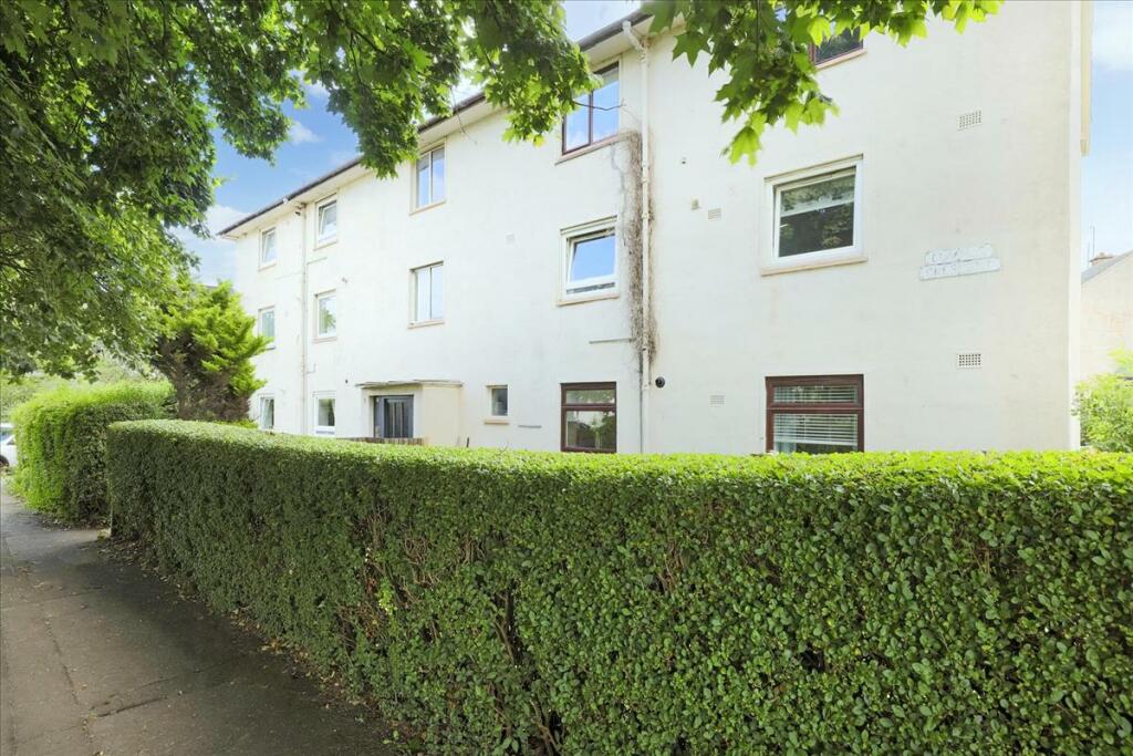 Main image of property: 51 Flat 2 Cumnor Crescent, Edinburgh, EH16