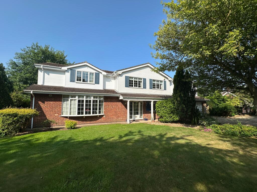 Main image of property: Grantham Avenue, Scartho, Grimsby, DN33 2HJ