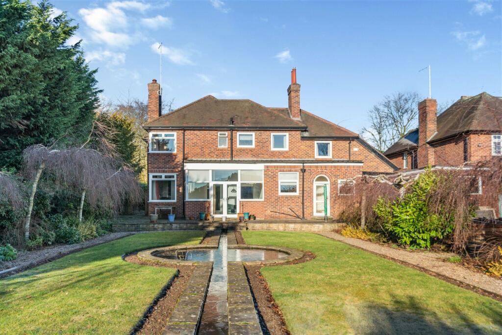 4 bedroom detached house for sale in Sitwell Grove, Rotherham, S60