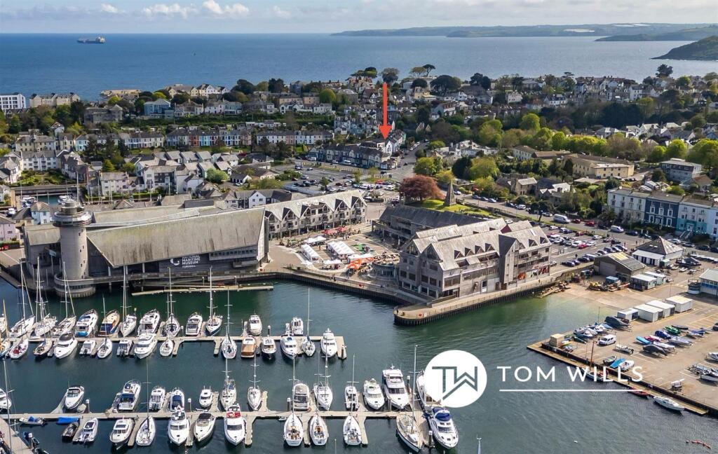 Main image of property: Between the town and the beach, Avenue Road, Falmouth