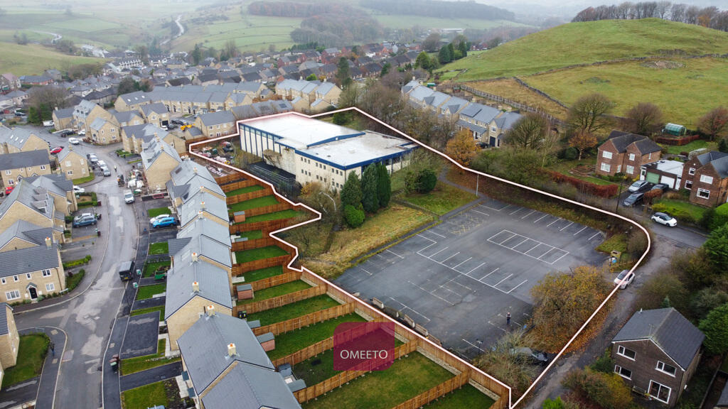 Main image of property: Harpur Hill Sports Centre, Trenchard Drive, Buxton, SK17 9JY