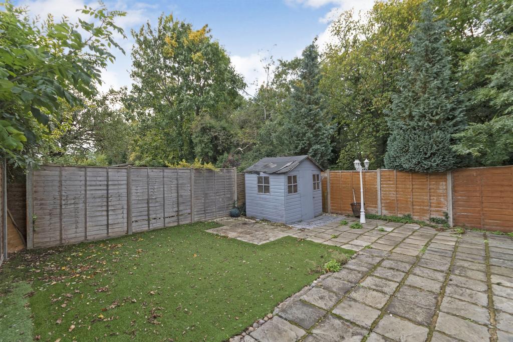 3 bedroom semidetached house for sale in Rookwood Drive, Stevenage, SG2