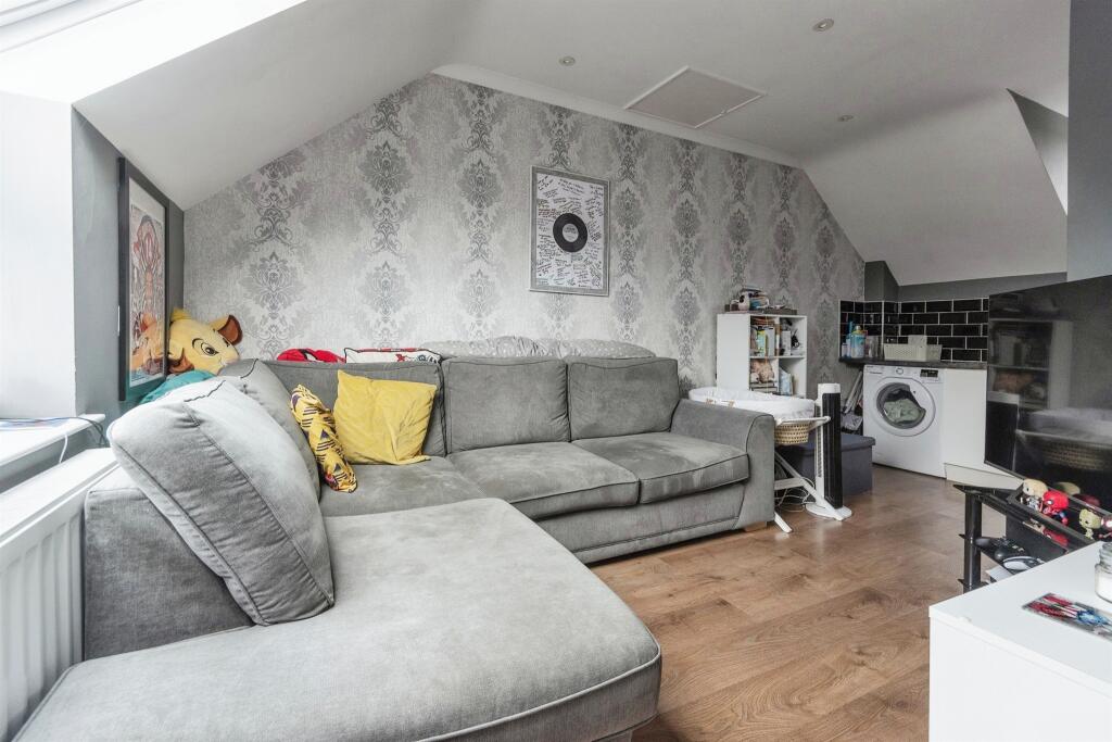 1 bedroom semidetached house for sale in Uplands, Stevenage, SG2