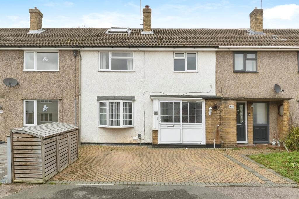 3 bedroom terraced house for sale in Holly Leys, Stevenage, SG2