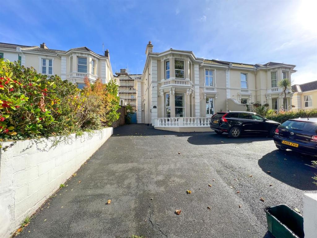 9 bedroom semidetached house for sale in Bampfylde Road, Torquay, TQ2