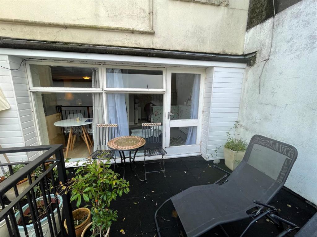 1 bedroom flat for sale in Park Hill Road, Torquay, TQ1