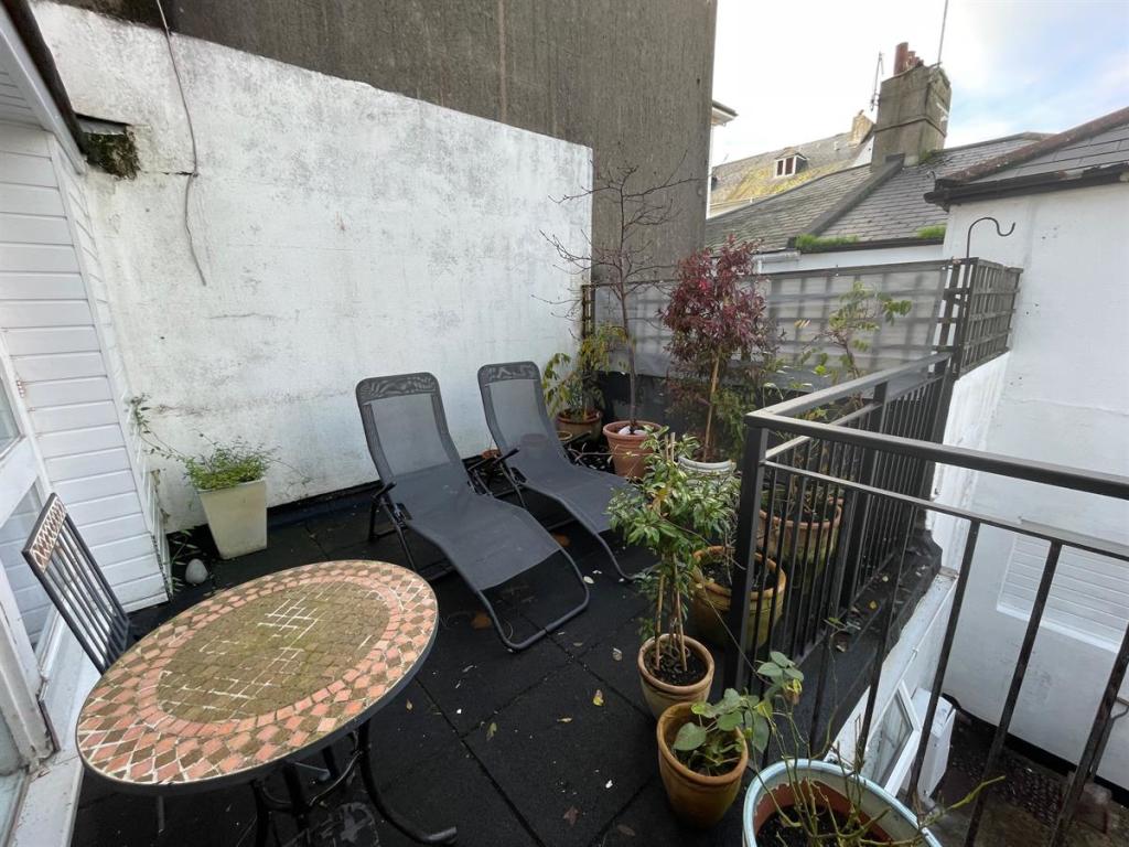 1 bedroom flat for sale in Park Hill Road, Torquay, TQ1