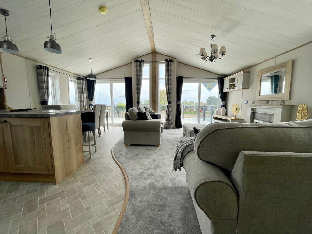 2 bedroom park home for sale in 29 Hillview, Hoburne Torbay, Grange Road, Paignton, TQ4