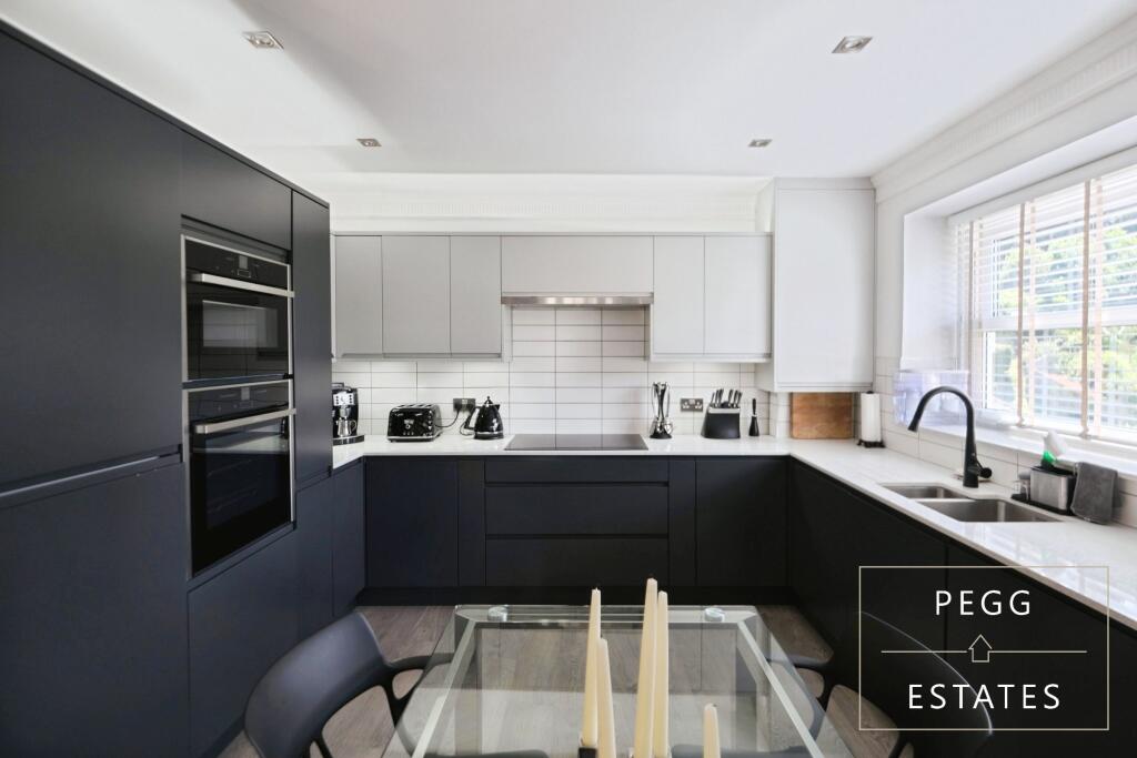 Main image of property: Fountain House, Torquay
