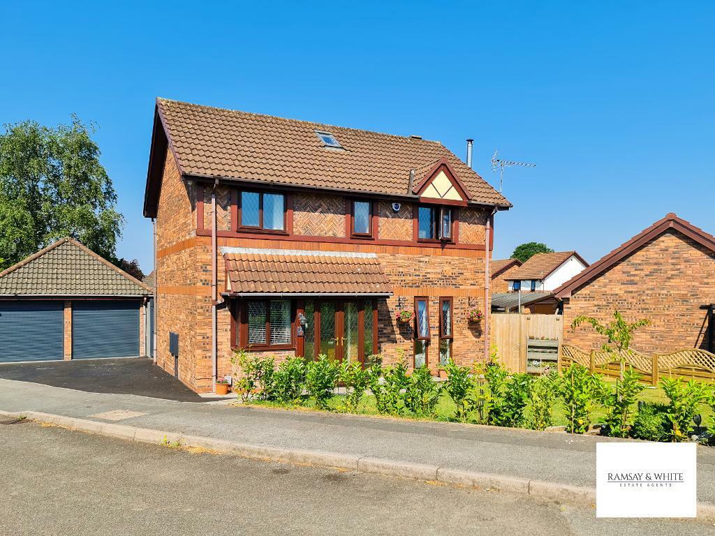 4 bedroom detached house for sale in Heol Pant Y Dwr, Gorseinon, Swansea, West Glamorgan, SA4 4ZF, SA4
