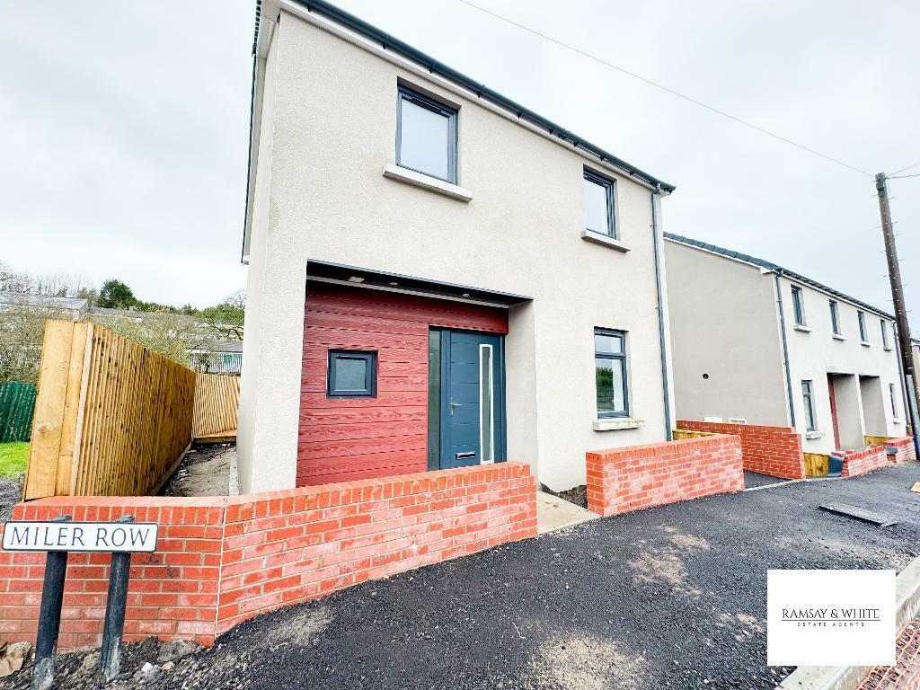 3 bedroom detached house for sale in Pant Hills, Pant, Merthyr Tydfil