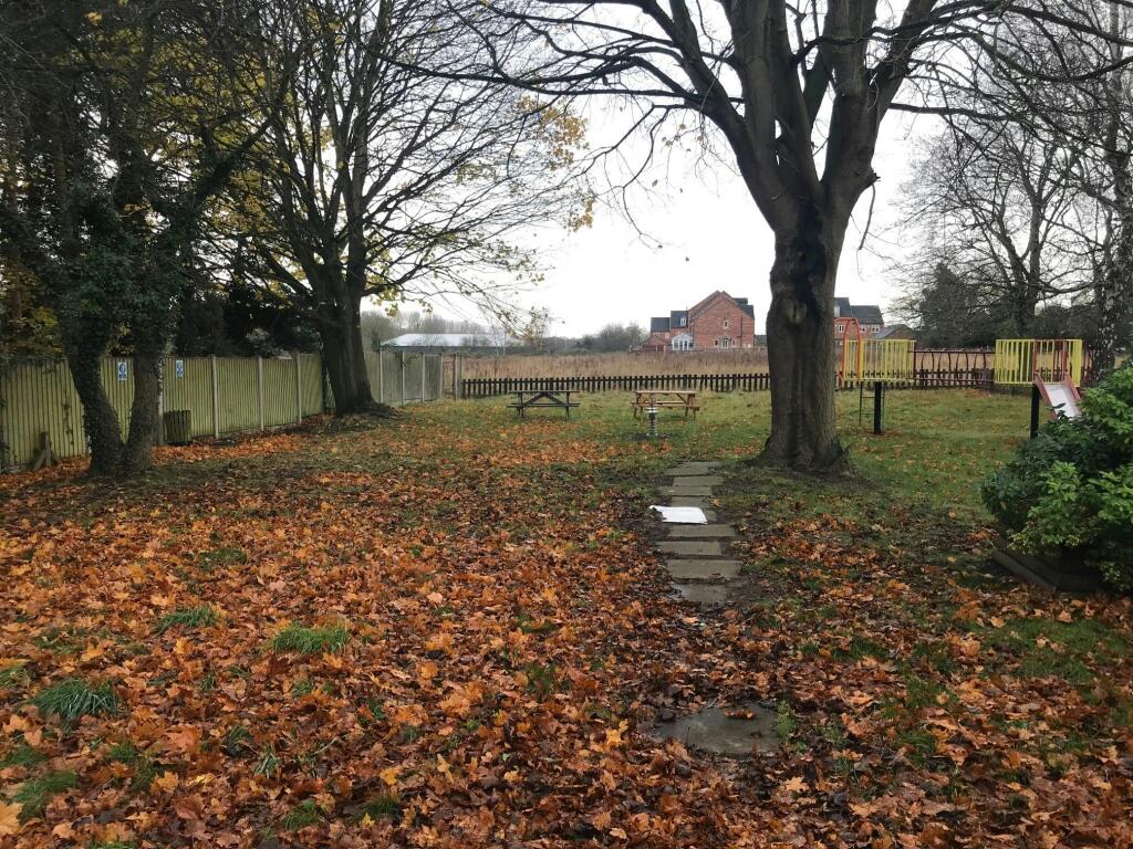 Three Lions Garden 1.jpg