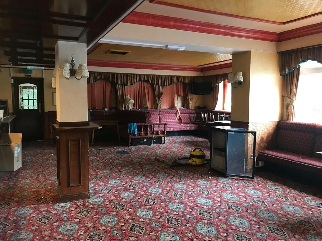 12 Three Lions Dining.jpg