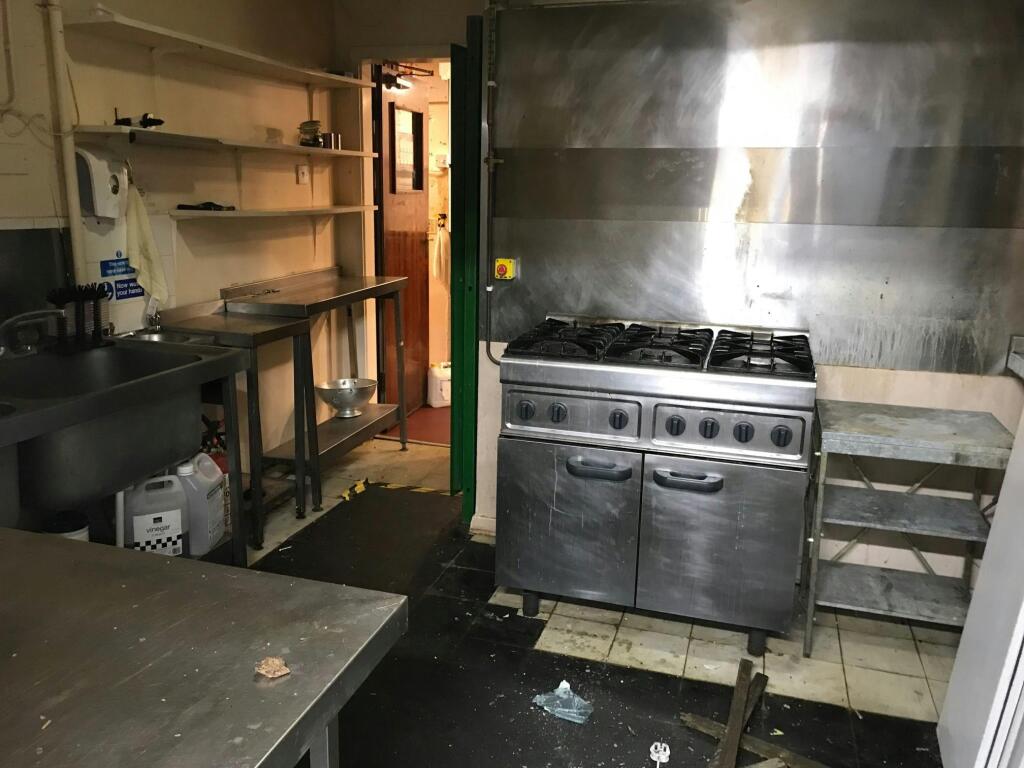 8 Three Lions Kitchen 1.jpg