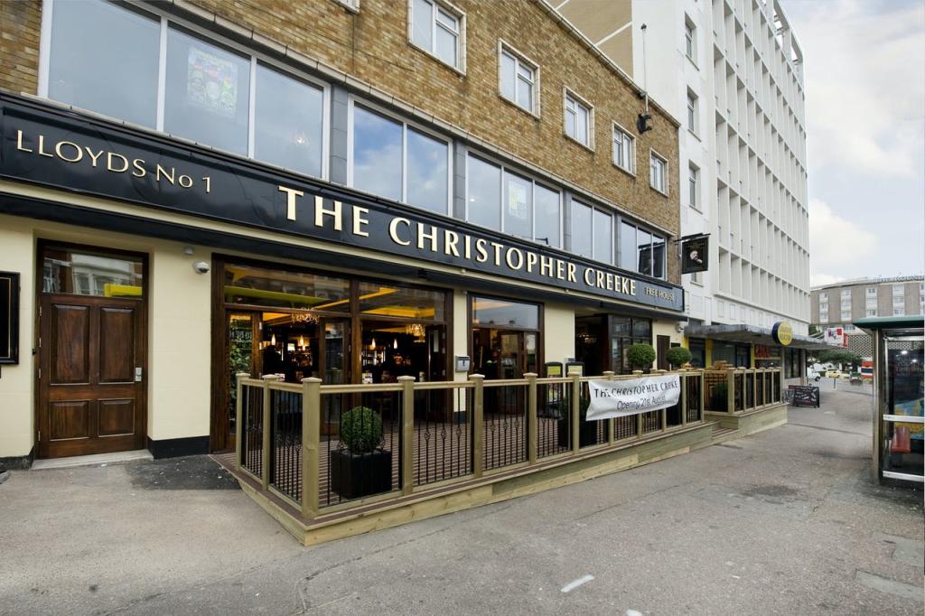 Pub to lease in The Christopher Creeke 2 Holdenhurst Road