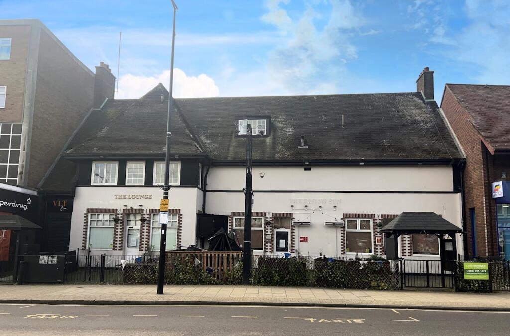 Pub for sale in Rising Sun, 64-68 High Street, Hornchurch, RM12 4UW, RM12