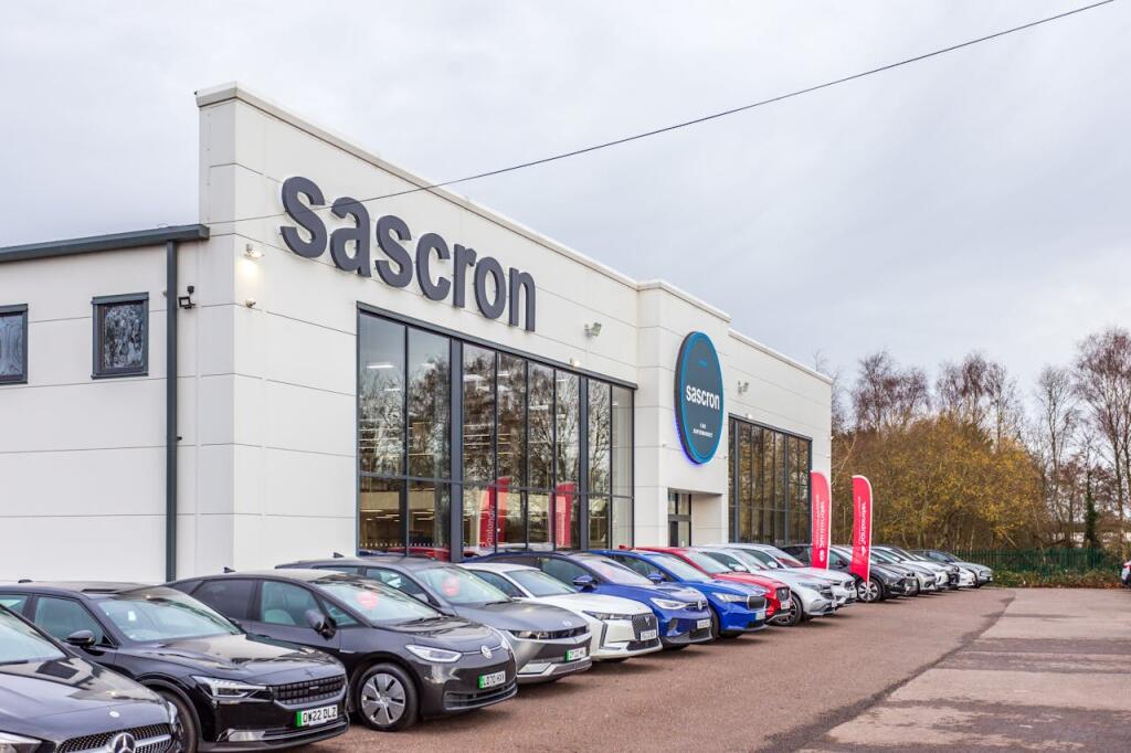 Main image of property: 49 Paices Hill, Reading, RG7 4PG