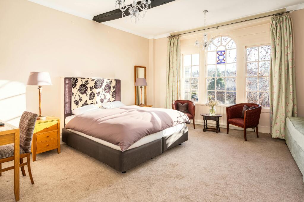 The Swan Hotel 1 Church St BradfordonAvon BA15 1LN5.jpg