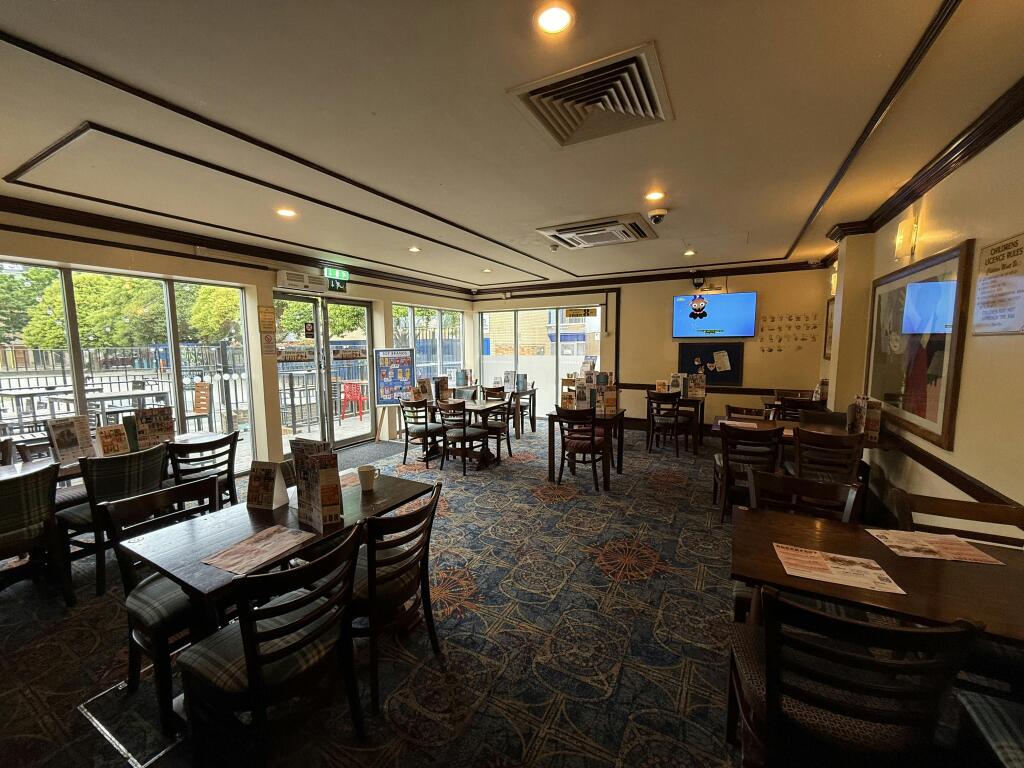 Kentish Drovers Peckham Internal 4.JPG