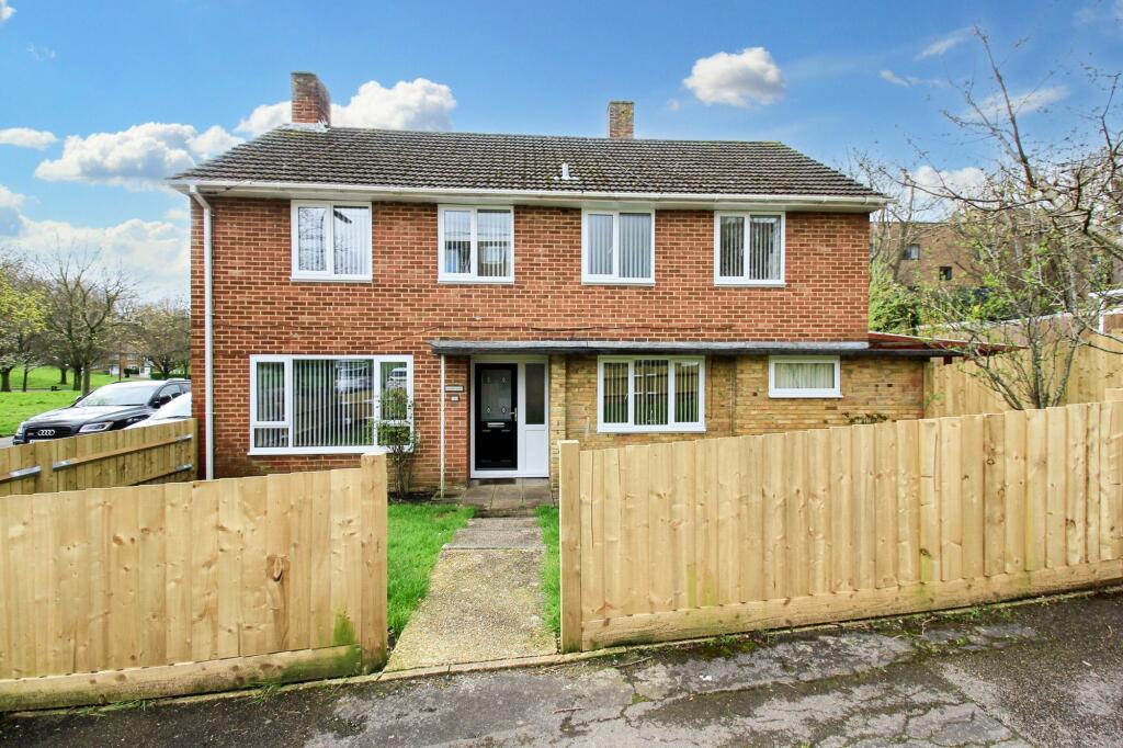 5 bedroom end of terrace house for sale in Gilpin Close, Thornhill, SO19