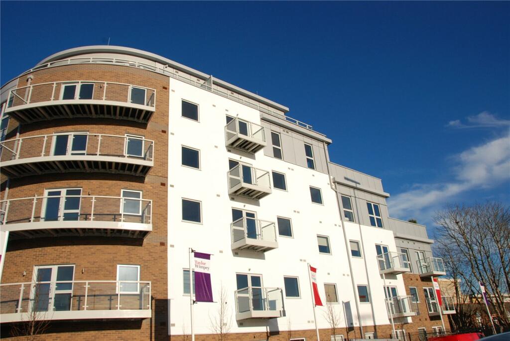 2 bedroom apartment for sale in Station View, Guildford, GU1