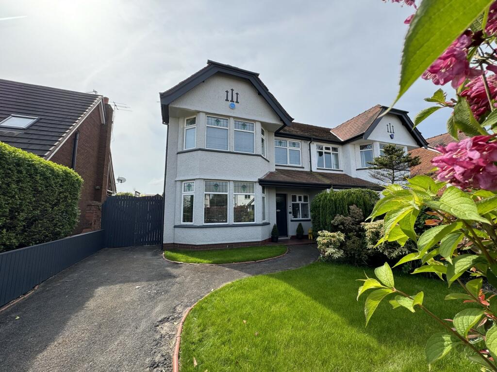 4 bedroom semidetached house for sale in Chester Avenue, Southport