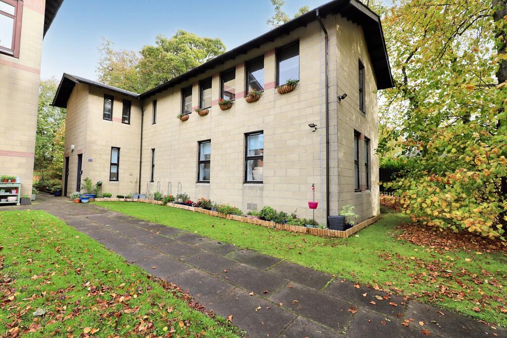 2 bedroom flat