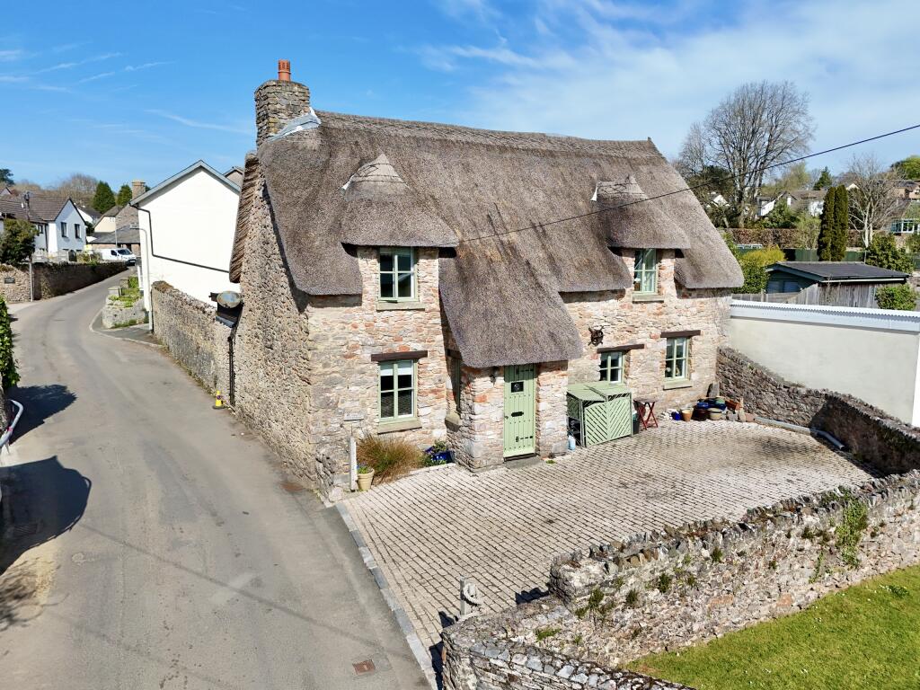 Main image of property: Willow Cottage, Abbotskerswell, Newton Abbot