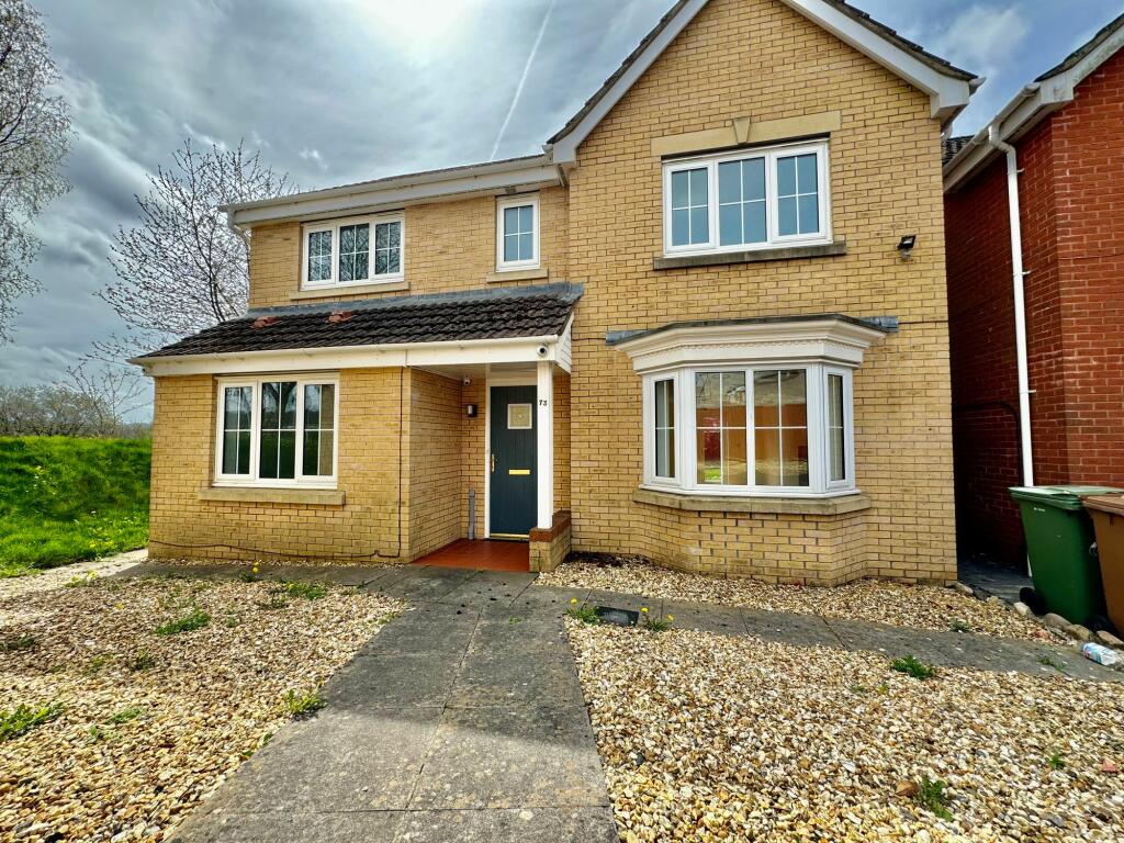 4 bedroom detached house for sale in Pwll Yr Allt, TirYBerth, CF82